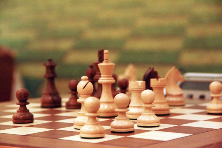 Tìm hiểu về luật thi đấu cờ vua chuẩn nhất