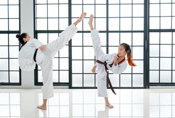 Nên học võ Karate không?
